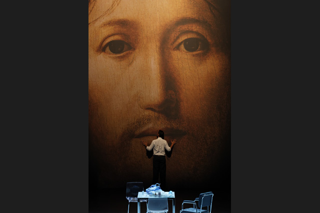 Roméo Castellucci affronte la vacuité humaine dans « Sur le concept du visage du fils de Dieu » Roméo Castellucci affronte la vacuité humaine dans « Sur le concept du visage du fils de Dieu »