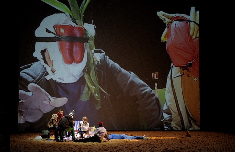 « Gólgota picnic », La mélodieuse subversion de Rodrigo Garcia « Gólgota picnic », La mélodieuse subversion de Rodrigo Garcia