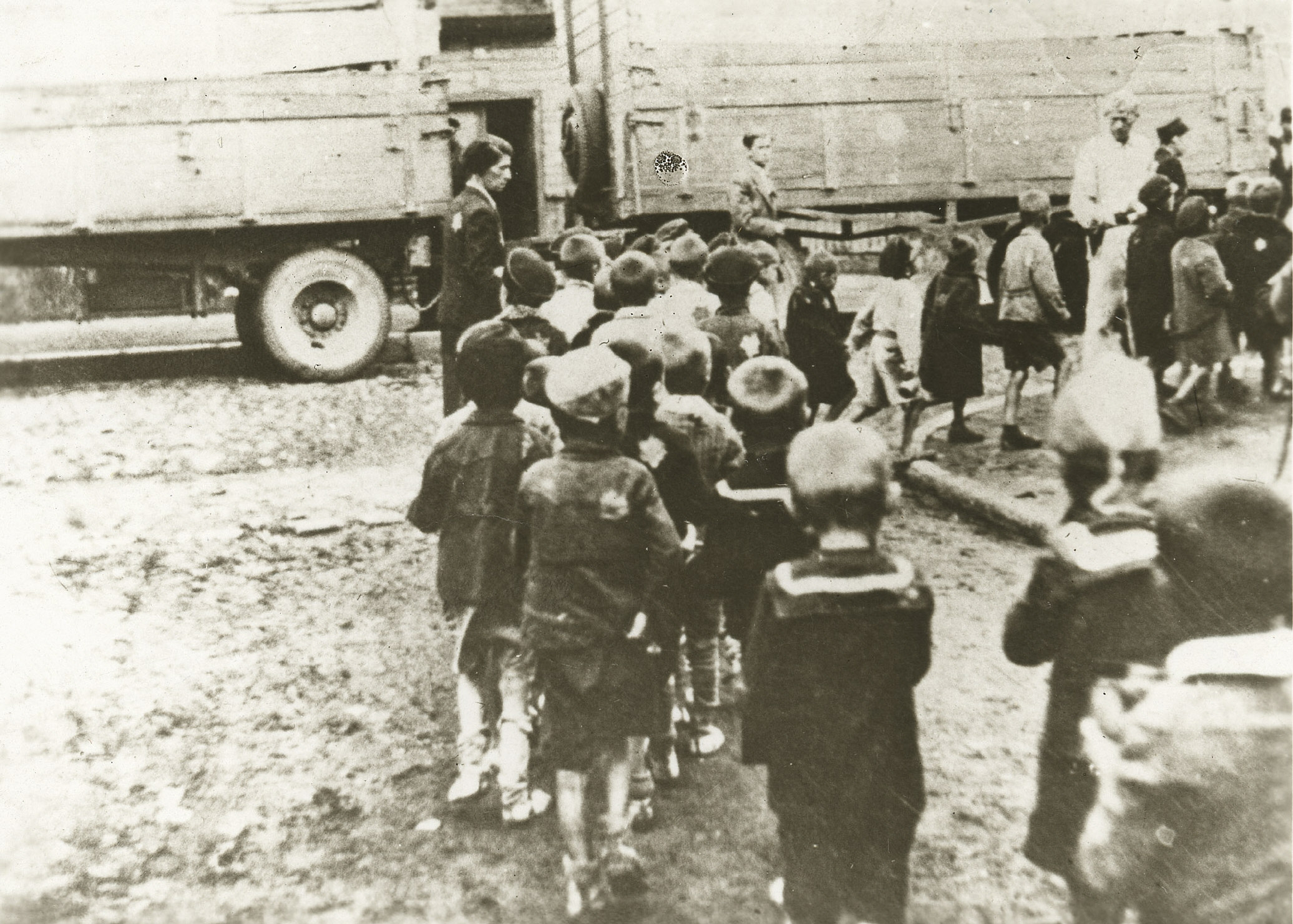 Les Enfants Dans La Shoah Une Exposition Qui Regarde Vers L Est Au