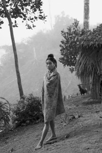 Jeune femme Palawan- Courtesy Galerie Argentic © Pierre de Vallombreuse