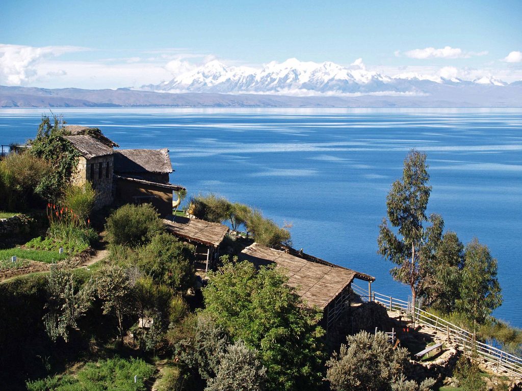 lake_titicaca_on_the_andes_from_bolivia