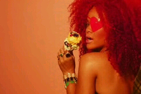 Rihanna: le clip de S&M