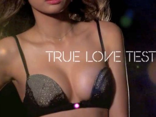 “True Love Tester”, le soutien-gorge qui déchiffre votre cœur