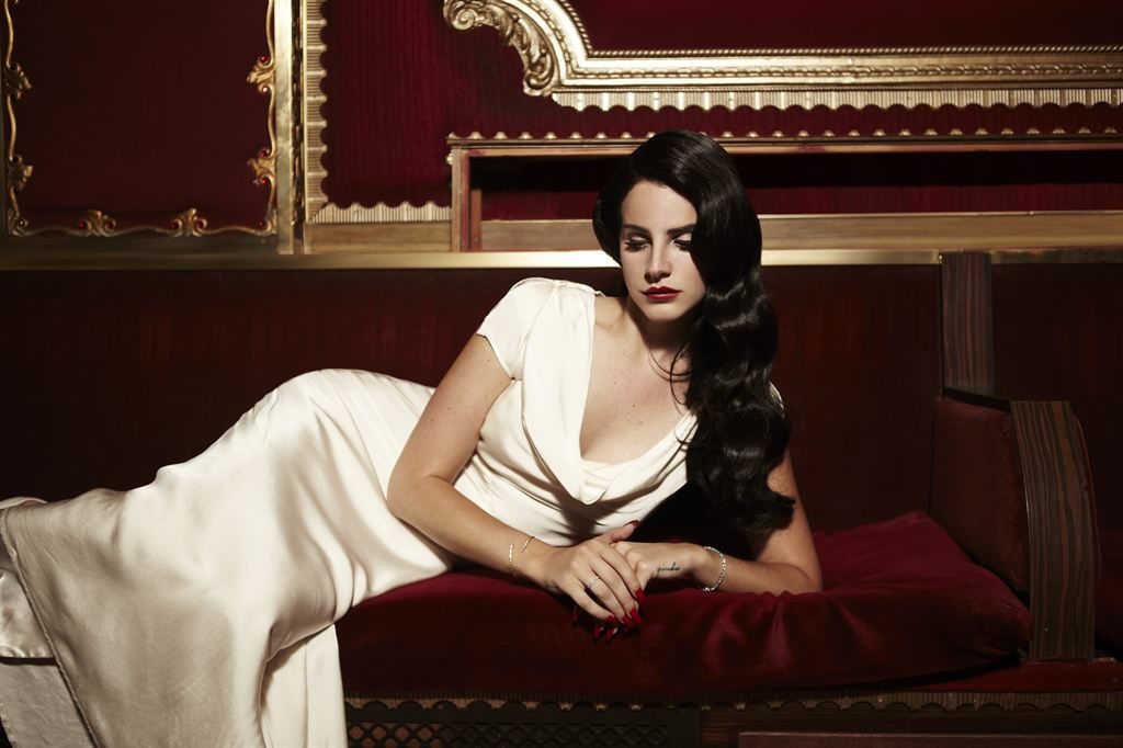 Lana Del Rey sort une petite topaze : Shades of Cool