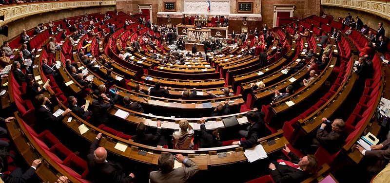 Le Parlement défend les librairies en France et vote le texte « anti-Amazon »