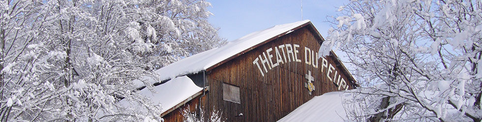 Théâtre sous la neige à Bussang, dans les Vosges