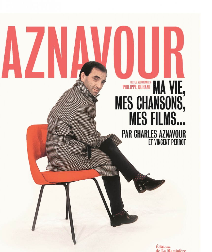 Charles Aznavour se confie au journaliste Vincent Perrot dans un Beau-Livre