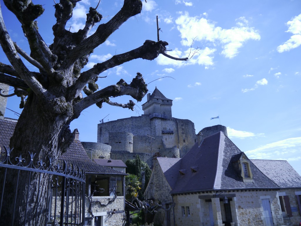 Le château de Castelnaud près de 900 ans d’histoire, un musée militaire et des projets ambitieux