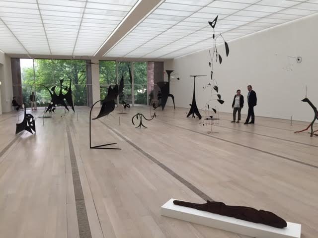 [Bâle] « Calder et Fischli / Weiss » à la Fondation Beyeler : une débauche visuelle époustouflante