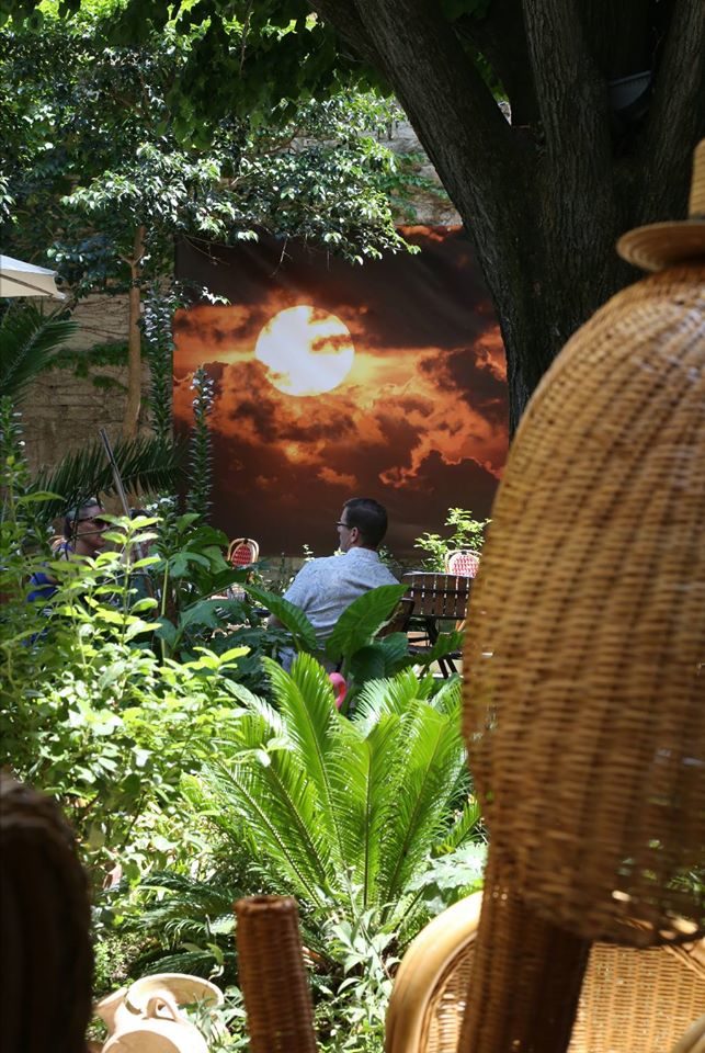 [Avignon] Fabrice Sabre expose ses soleils à la Maison des Fogasses