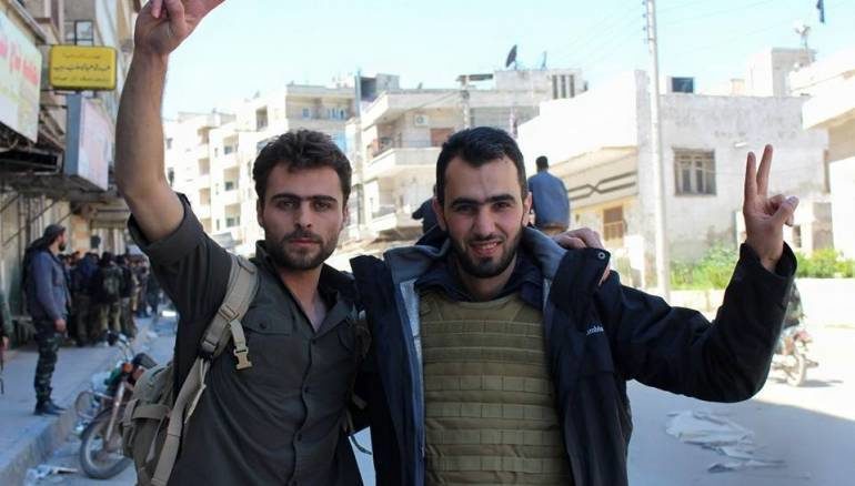 Mort du journaliste Khaled Al Issa suite à un attentat à Alep