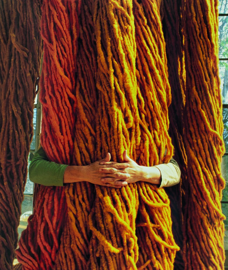 La laine de Sheila Hicks au Musée Carnavalet