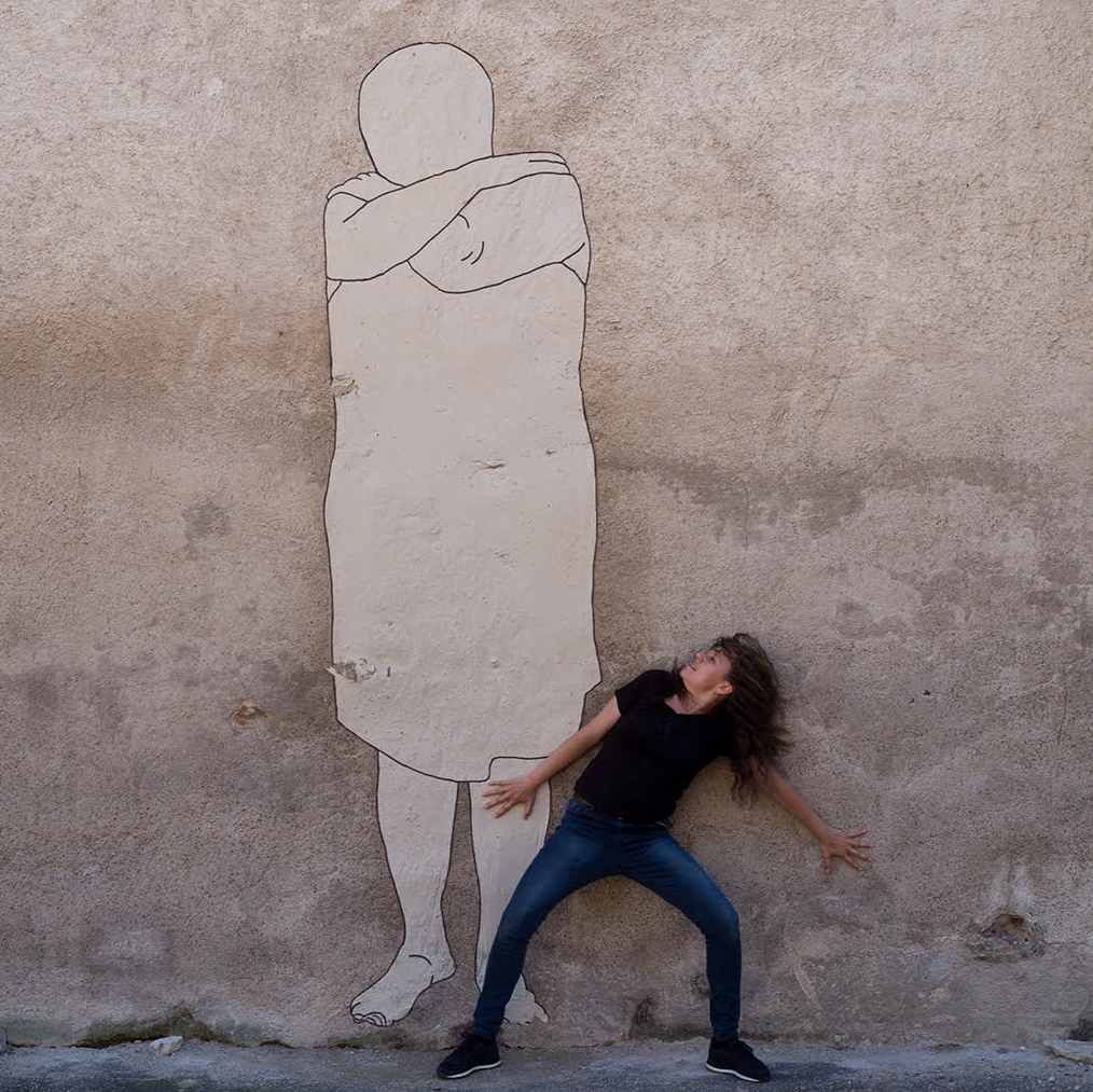 Interview: avec “Les Tondues” de Périne Faivre, les fantômes de l’histoire dansent au milieu de nos rues