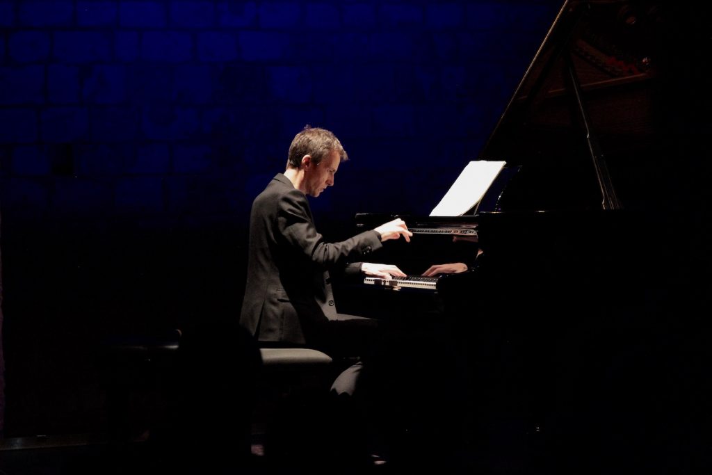 Pianoscope à Beauvais : Alexandre Tharaud en chef d’orchestre, de la virtuosité et des surprises