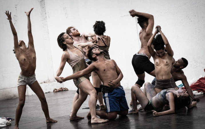 Furia, la danse vaudou de Lia Rodrigues déflagre sur Chaillot