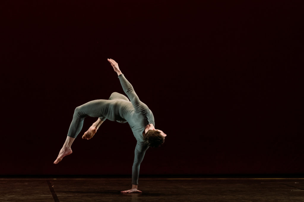 Le Ballet de Lyon à la Maison de la Danse : trois chorégraphies de Trisha Brown