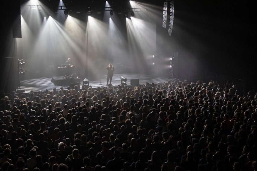 Kate Tempest comme une bulle qui éclate dans un magma en fusion