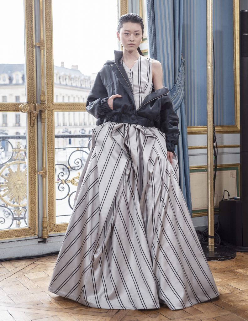 Le retour de Valentin Yudashkin au cours de la Fashion Week parisienne