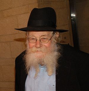 Le rabbin Adin Steinsaltz, érudit spécialiste renommé du Talmud a été inhumé ce vendredi à Jérusalem.