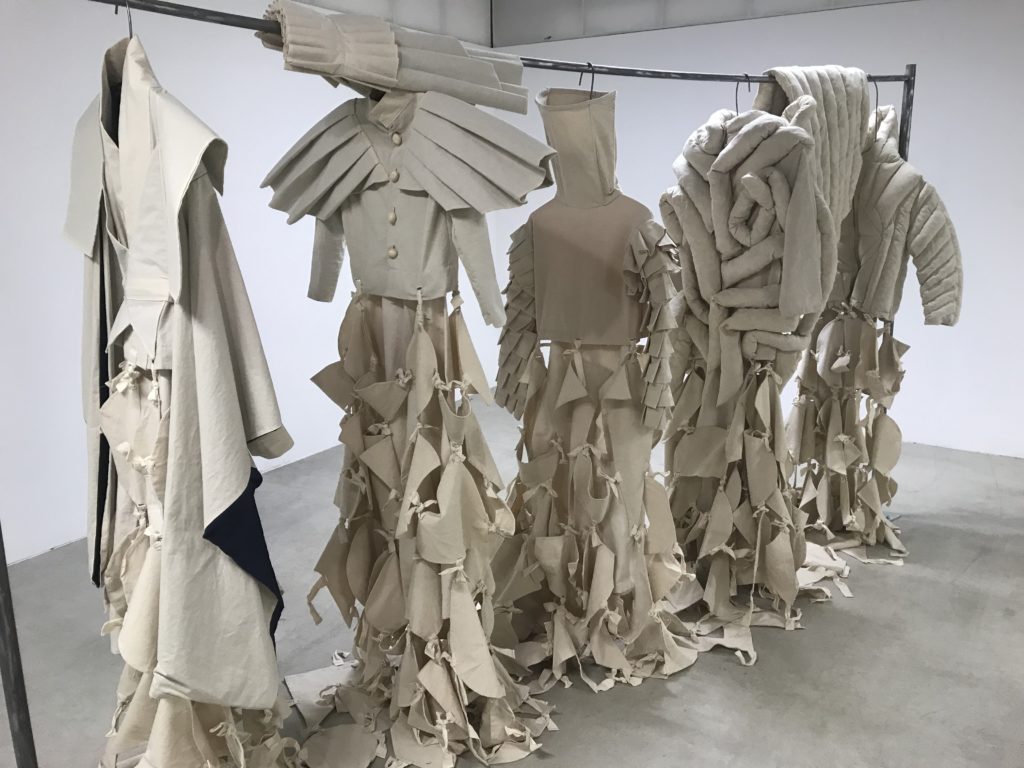Quatre jeunes parcours artistiques à découvrir en une exposition au FRAC de Dunkerque