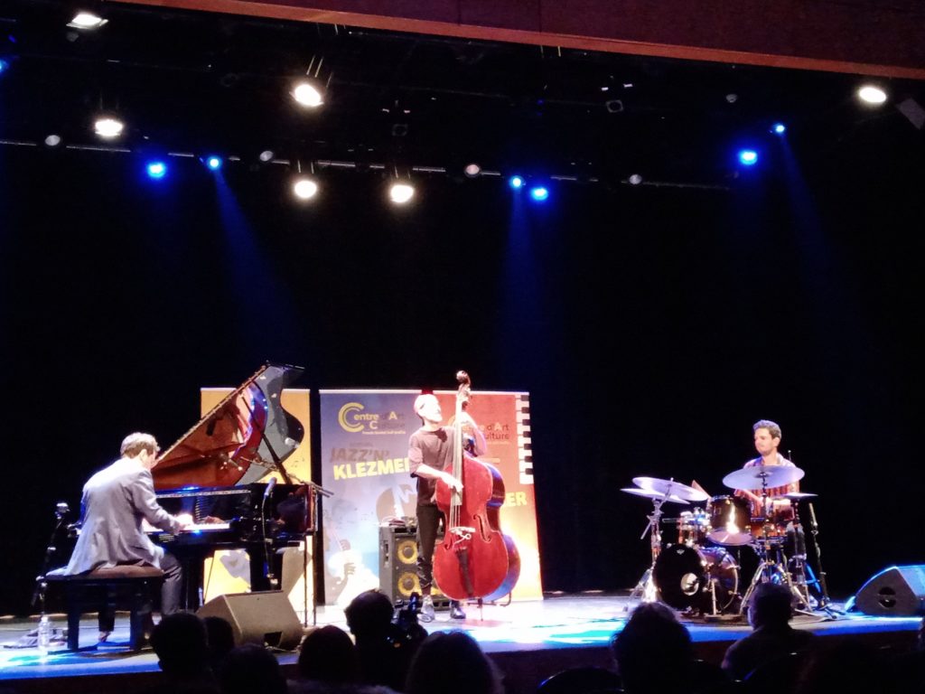 Omer Klein et son trio font voyager le Centre Rachi au Festival Jazz’N’Klezmer