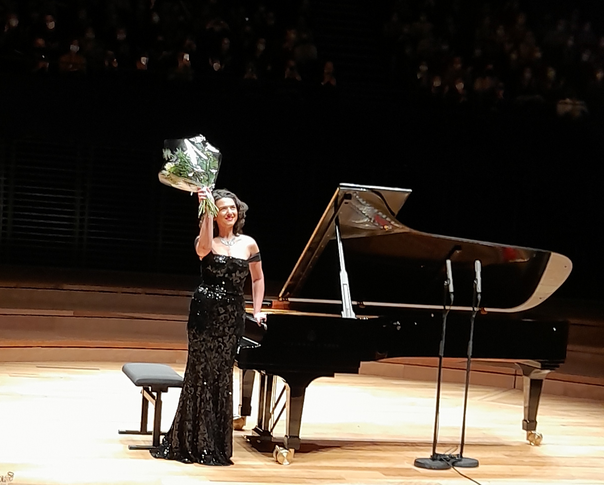 La pianiste Khatia Buniatishvili expéditive à la Philharmonie de