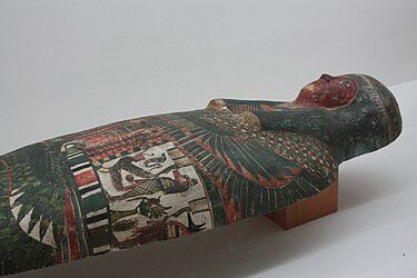 Un sarcophage volé rendu à l’Egypte
