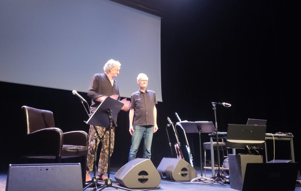 Le ciné-concert rock et poétique de Rodolphe Burger et Pierre Alferi à la Maison de la poésie