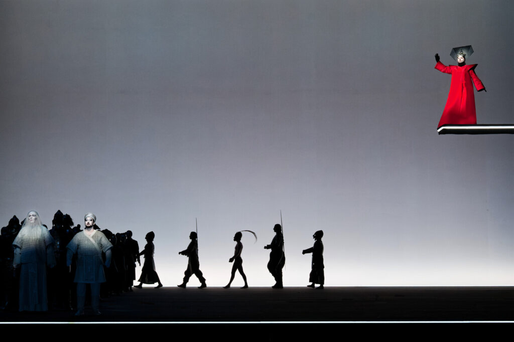 Turandot à l’Opéra National de Paris : une mise en scène de glace et de feu signé Robert Wilson !