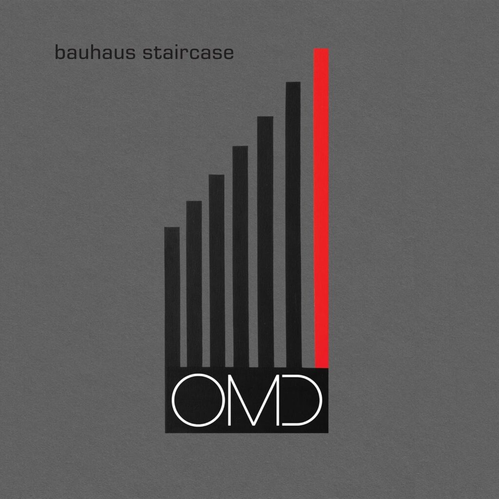 Orchestral Manoeuves in the Dark “Bauhaus Staircase” : une cathédrale sonore synthpop sur grand écran !