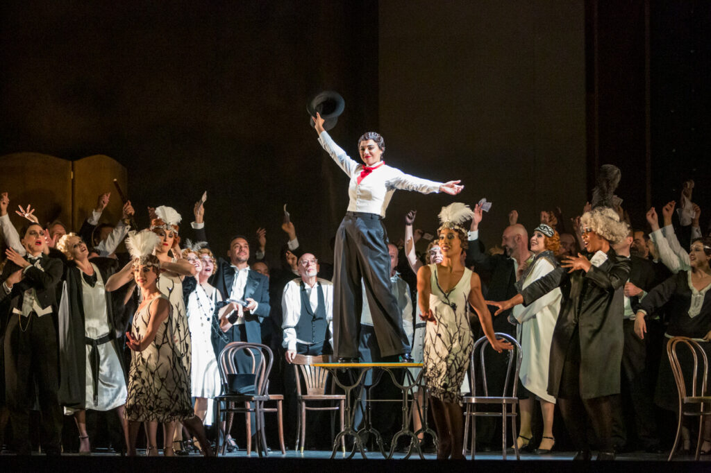 Manon à l’Opéra Bastille : l’œuvre de Massenet dans le miroir éclaté des Années folles !