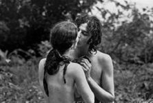 Rainbow Gathering et hippies : Quand la nudité se fait amour de la vie