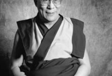 Tenzin Gyatso : Le dernier des dalaï-lamas