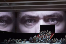 “Boris Godounov” à l’Opéra Bastille : la solitude du pouvoir revisitée par Ivo Van Hove