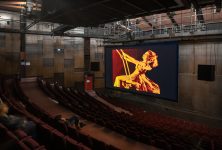 Jean-Luc Godard investit le théâtre des Amandiers avec le parcours “Le Livre d’image”