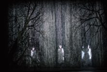 “Les Sorcières de Salem” au Théâtre de la Ville : Emmanuel Demarcy-Mota nous offre une vision onirique de la pièce d’Arthur Miller