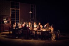 « Un conte de Noël » au Théâtre Gérard Phillipe : Julie Deliquet envoie valser le décorum de la famille bourgeoise dans une pièce déchirante et shakespearienne